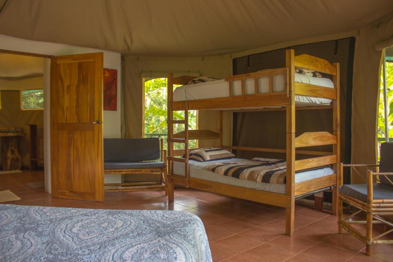 Manoas Bed & Breakfast Uvita Bagian luar foto