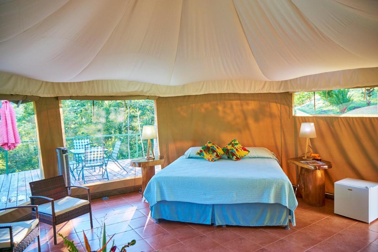 Manoas Bed & Breakfast Uvita Bagian luar foto