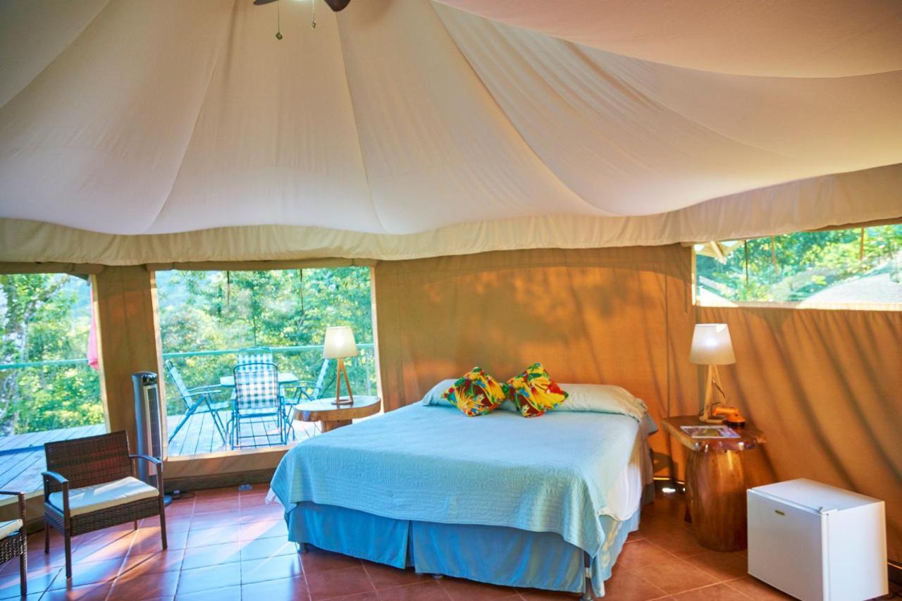 Manoas Bed & Breakfast Uvita Bagian luar foto