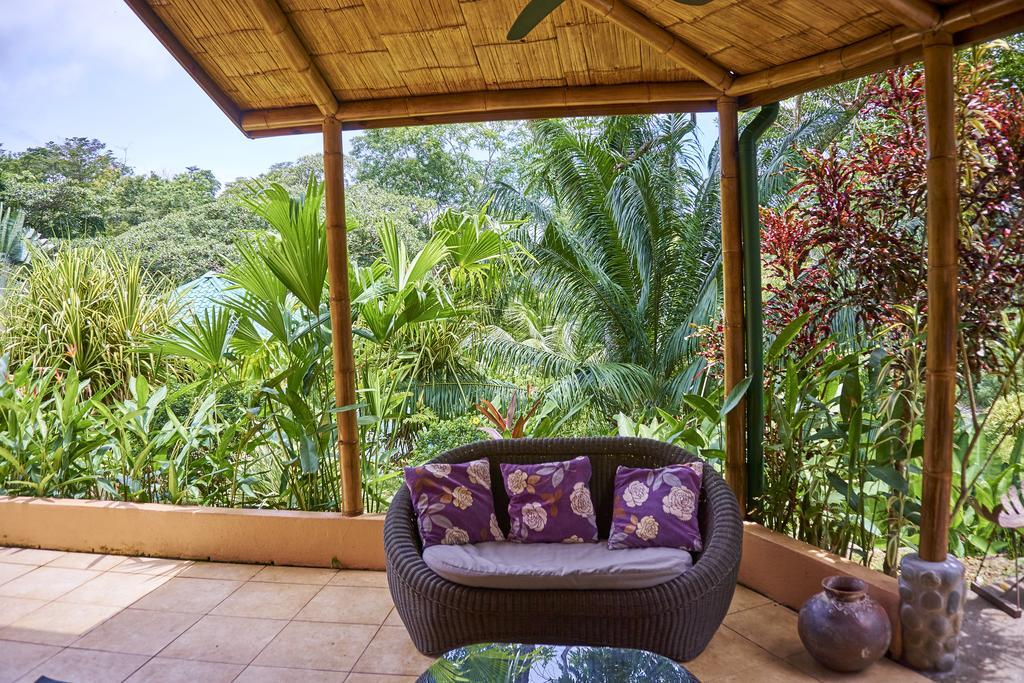Manoas Bed & Breakfast Uvita Bagian luar foto